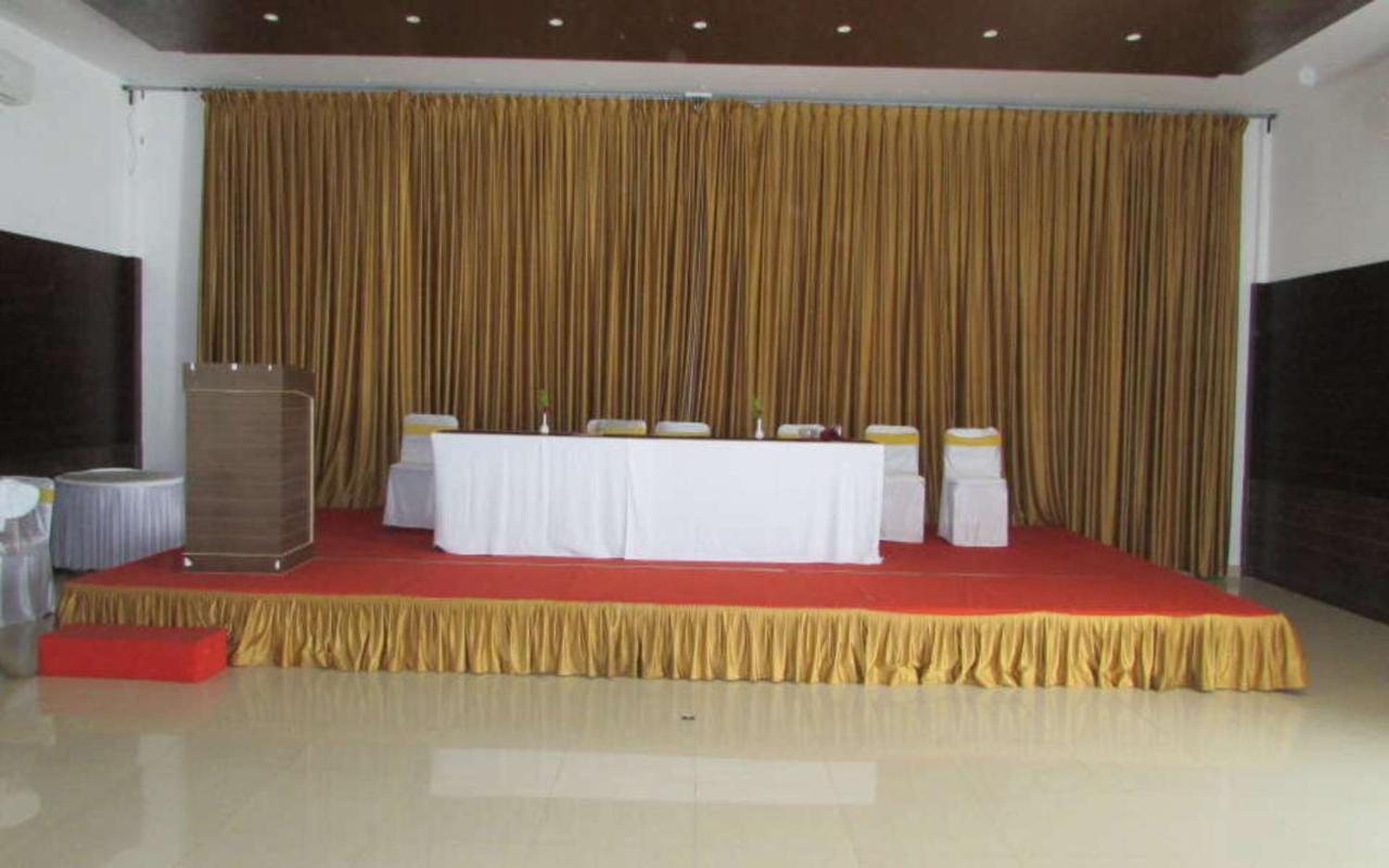 Hotel Kalyani Májszúr Kültér fotó
