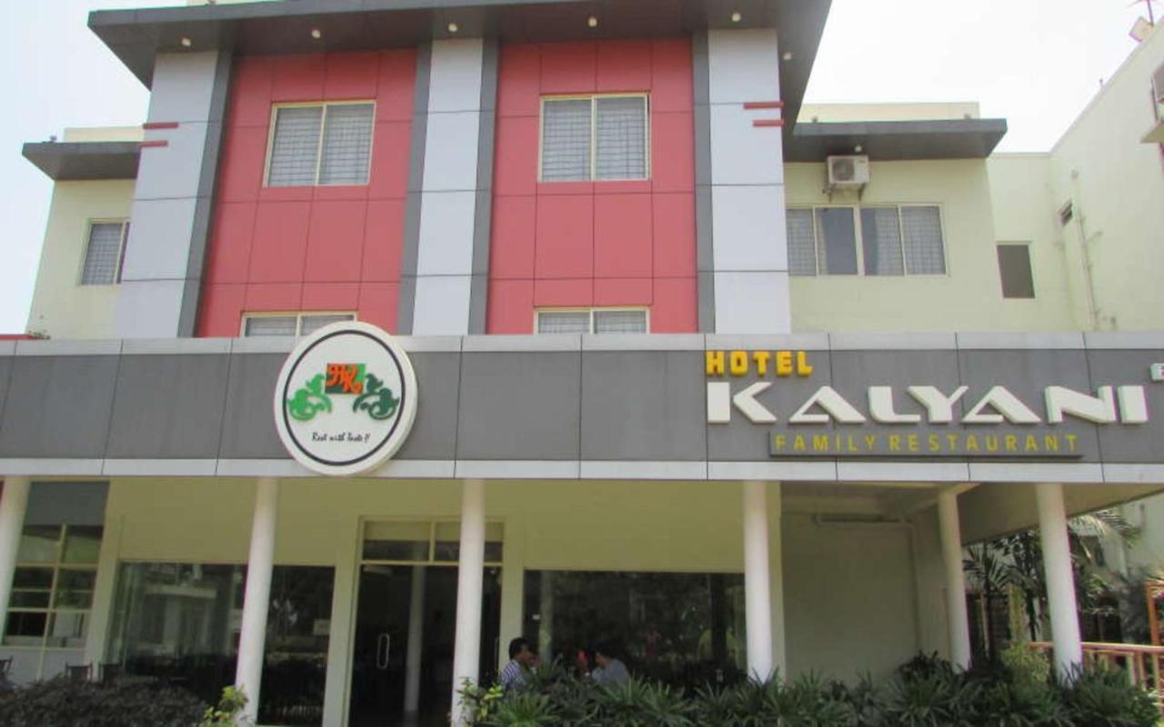 Hotel Kalyani Májszúr Kültér fotó
