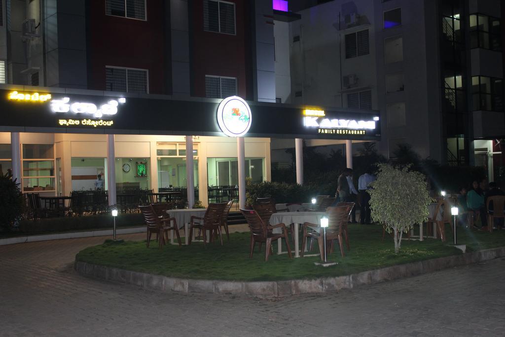 Hotel Kalyani Májszúr Kültér fotó